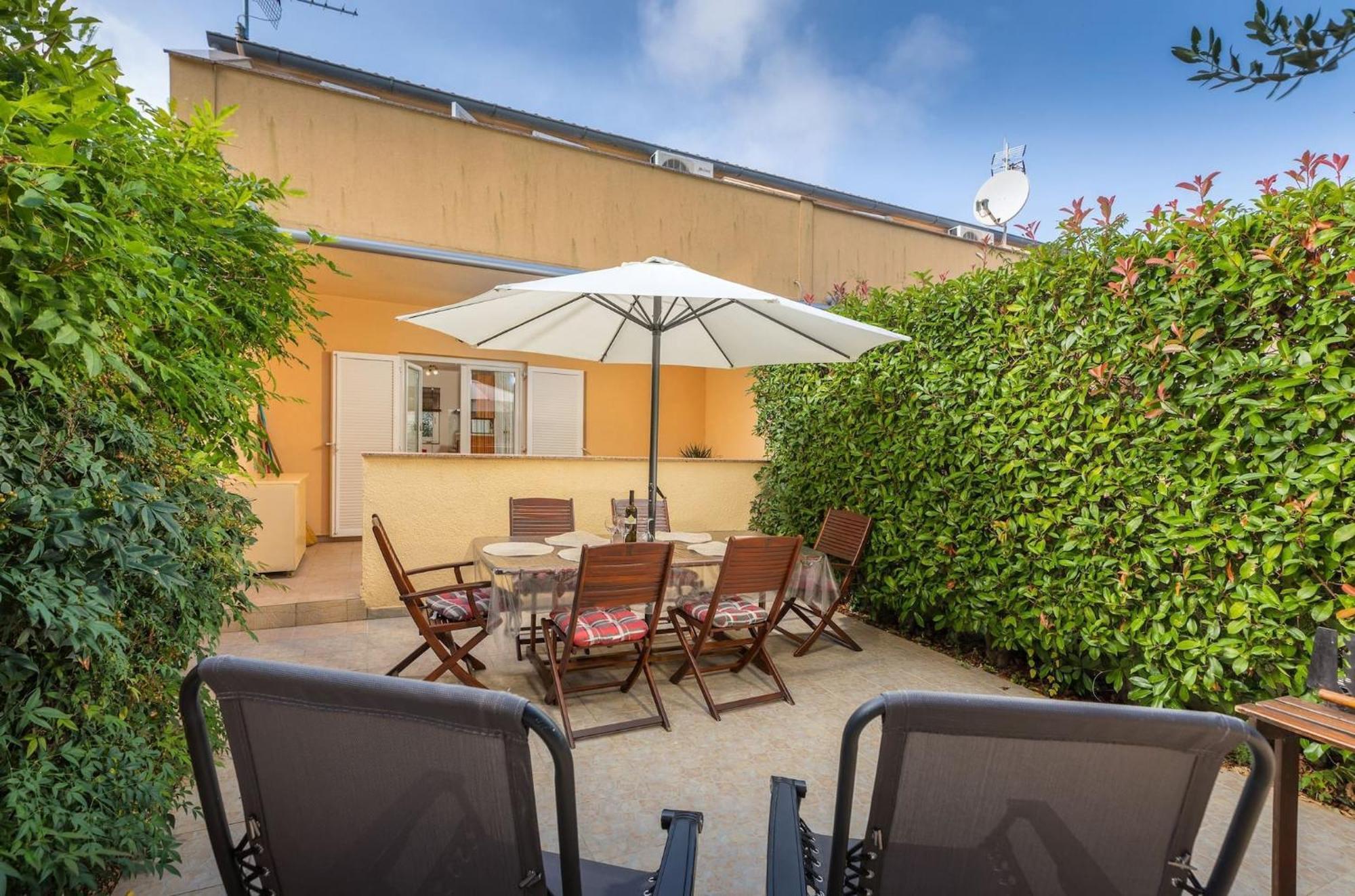 Apartment Buneta With Relaxing Outdoor Area Ližnjan Buitenkant foto